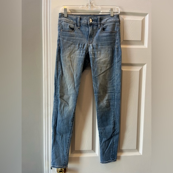 American Eagle Ultra Stretch Light Wash Jegging - Picture 3 of 6